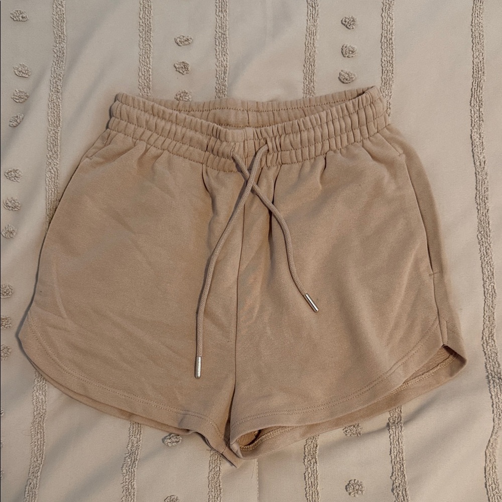H&M Tan sweatshorts